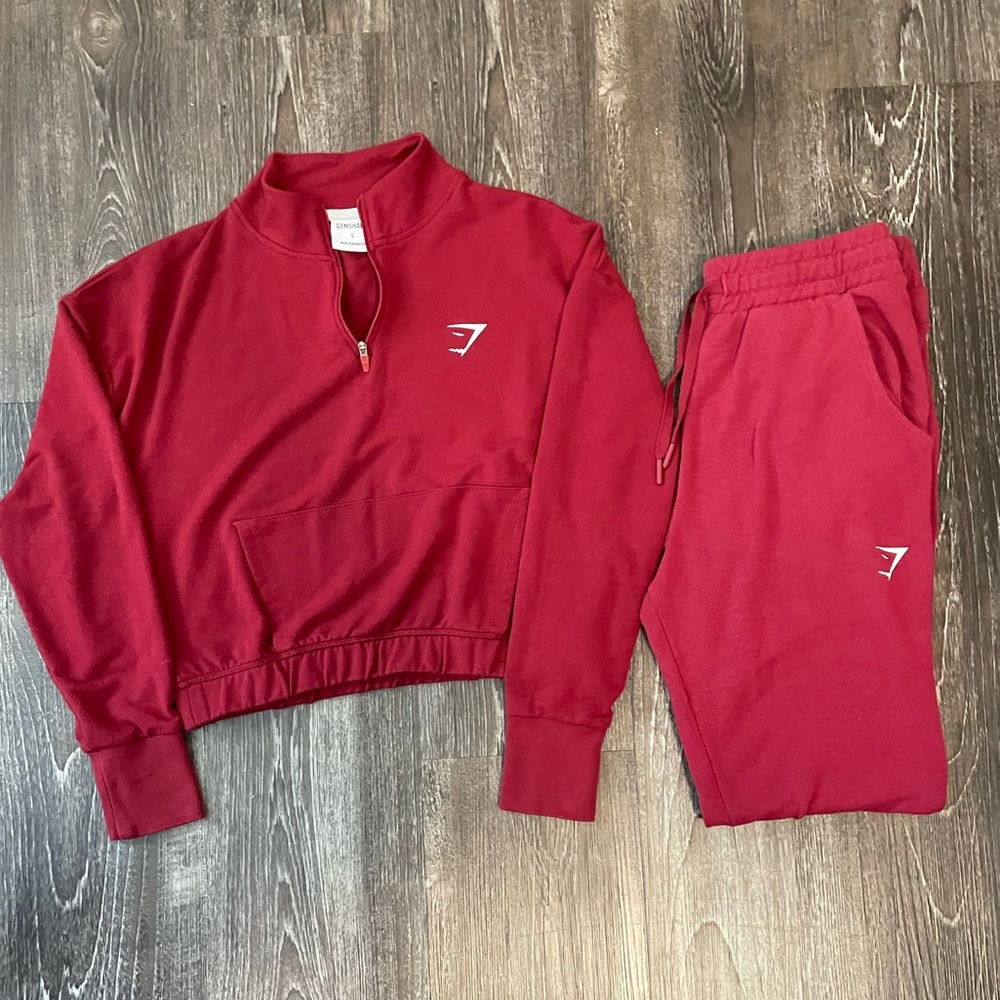 GYMSHARK Women’s Sweat Suit Set in Small